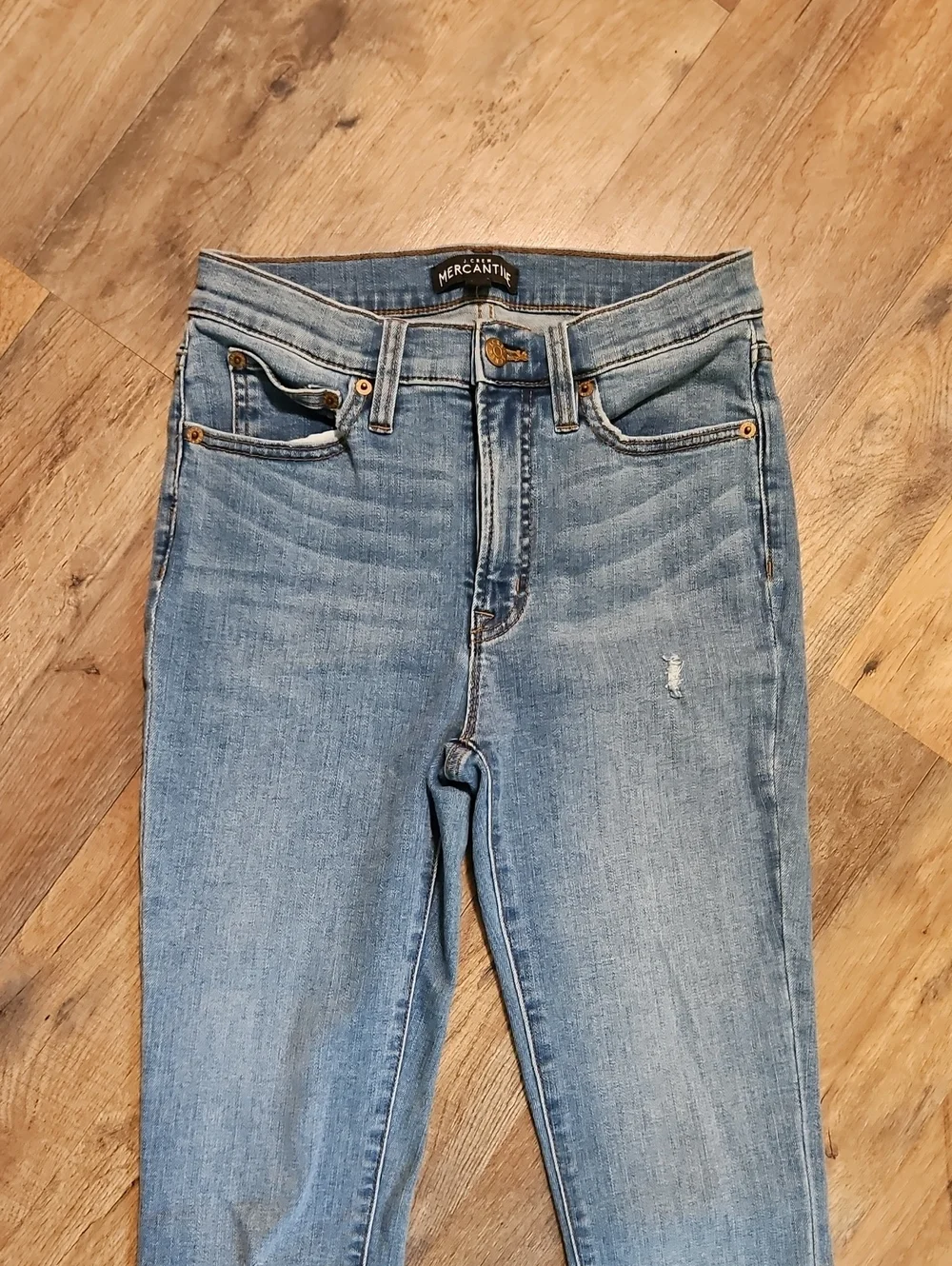👖J. Crew Mercantile High-Rise Skinny Jeans